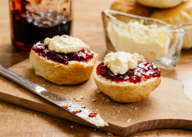 Scones with jam & fresh cream